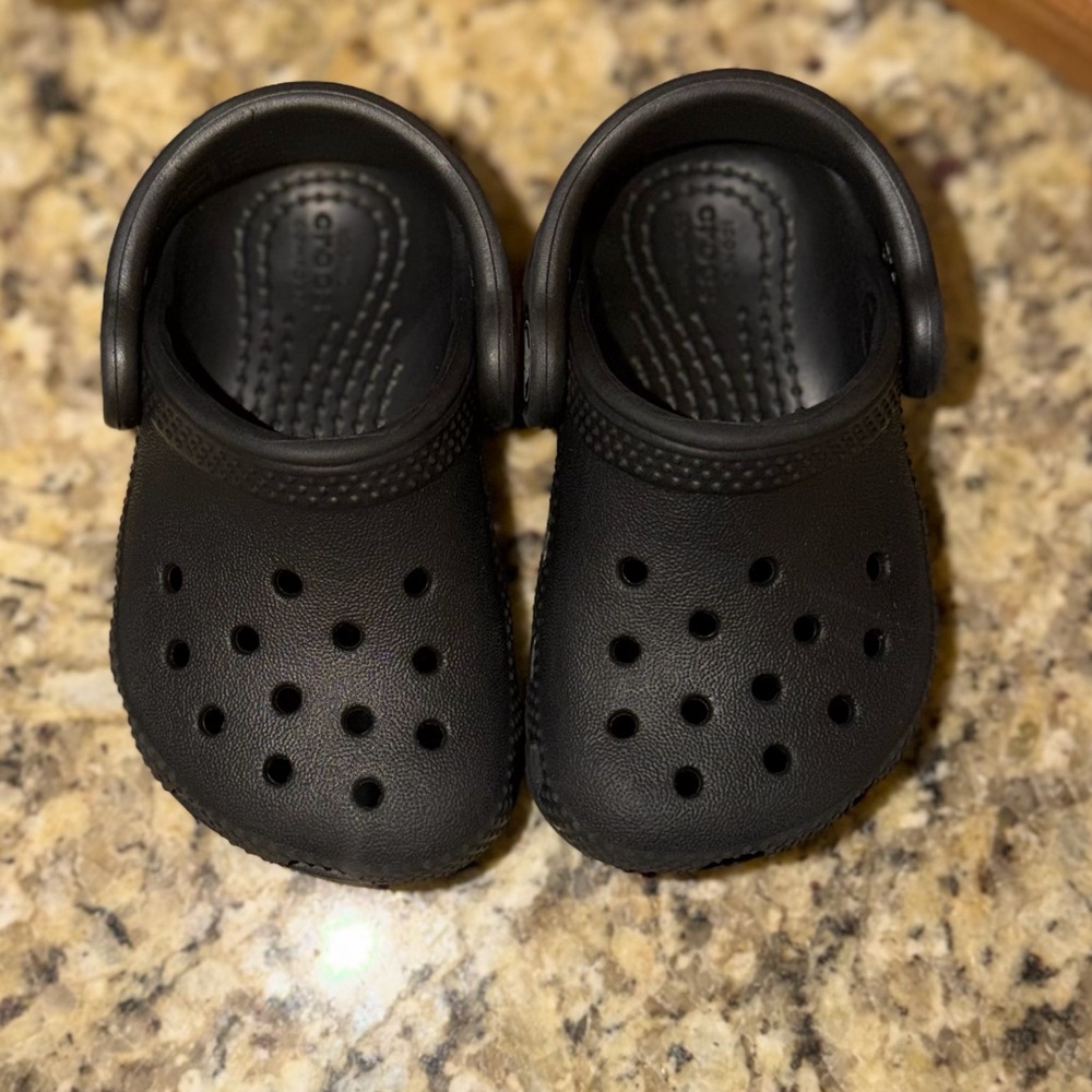 CROCS Kids Black Classic Clog